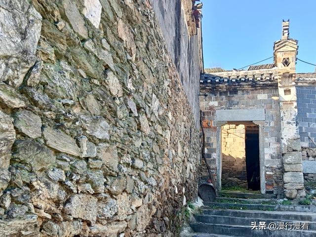 推荐一条大别山自驾路线——探古寨，赏红叶，访山巅村落