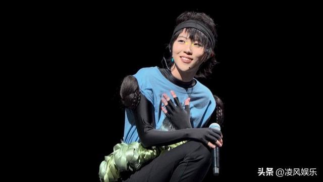 56岁的王菲怎么也想不到，28岁的大女儿如今也已经开始为她争光了