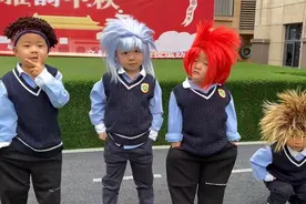 太炸裂了！幼儿园疯狂发型日小朋友的发型一个比一个疯狂，真好玩图片