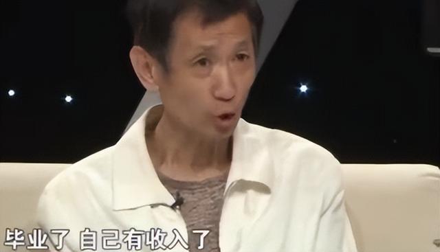 与陈晓闪婚领证传闻真相大白1个多月，毛晓彤近况曝出，并不意外