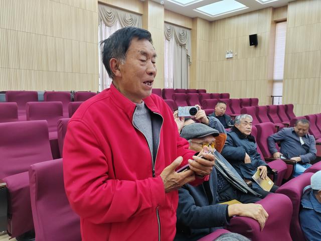 杨斌讲授《大理石画屏的形成与文化发展》