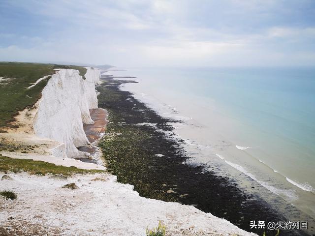 白色断崖与灰色天空，英国南部海岸线的另一种浪漫