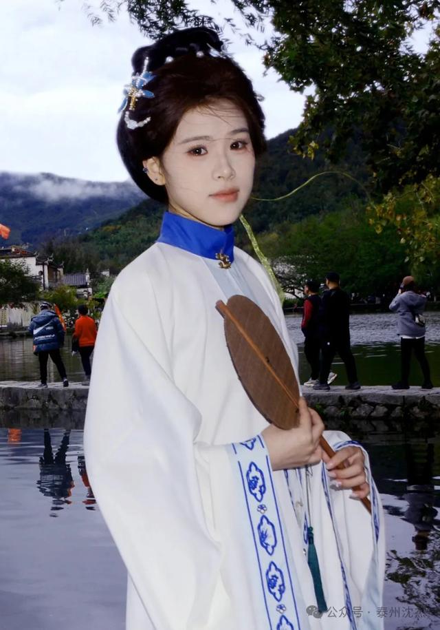 汉服旗袍美女秀宏村