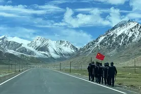 中国唯一与阿富汗接壤的县，一脚踏四国！风景独一无二，自驾天堂图片