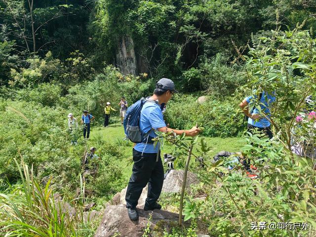 揭西猴面石徒步登山