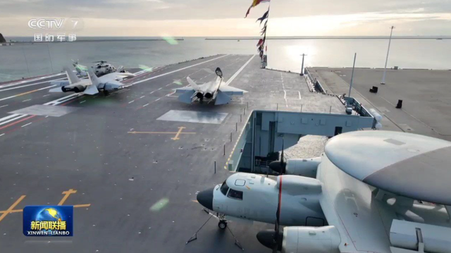 5艘航母云集中国近海，中美巅峰对阵，特朗普明牌，逼着中国接招