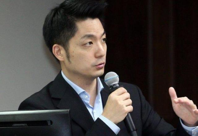 蒋万安再次亮明立场，坚持反对两岸统一，郑丽文也让大陆寒心了