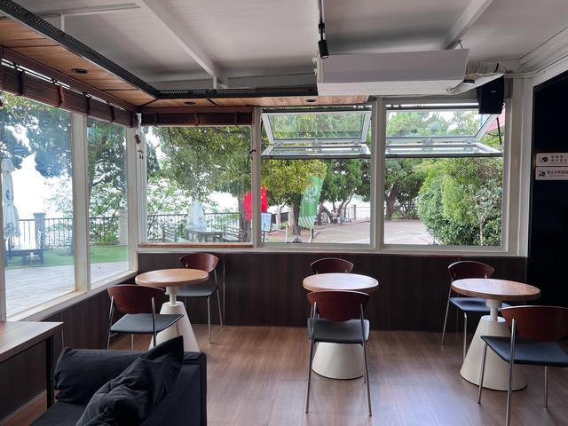 毗邻八大关，无敌海景、欧式建筑、葱郁柏树，这里一处宝藏景区。