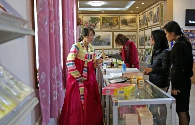 假如去朝鲜旅游，都需要遵守哪些禁忌？