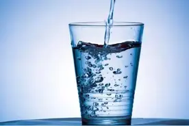 日本奇葩饮料味道像“汗水”，却火爆中国1年卖10亿，到底谁爱喝图片