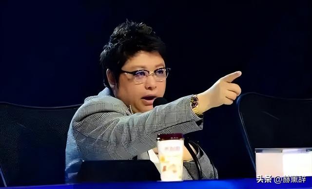 “骗”了30年，韩红亲爹居然是他？难怪没人敢惹，这身份太惊人！