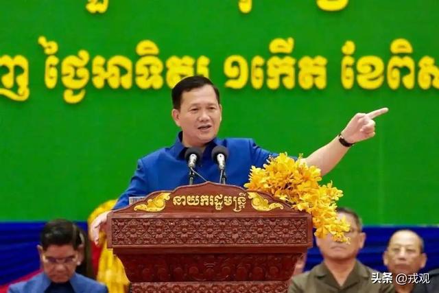 中俄联手锁喉，美国航母陷被动，东南亚趁机掀风浪！