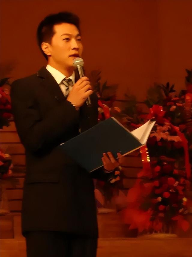 从确诊到去世仅15天，“央视最帅主持人”的遭遇为人们敲响警钟