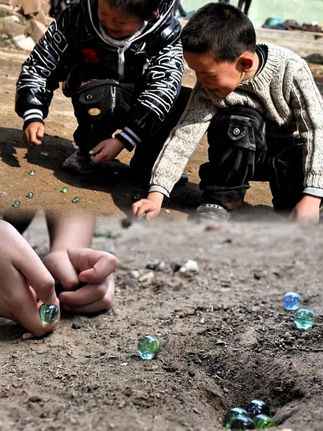 九零后童年回忆杀:这10个户外游戏,现在的孩子根本玩不到了