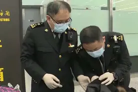 这样时尚的“古着”您敢穿吗？可能携带大量病毒。图片