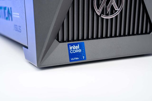 整机享国补！华硕天选6X Ultra 265F+5060Ti游戏主机测评