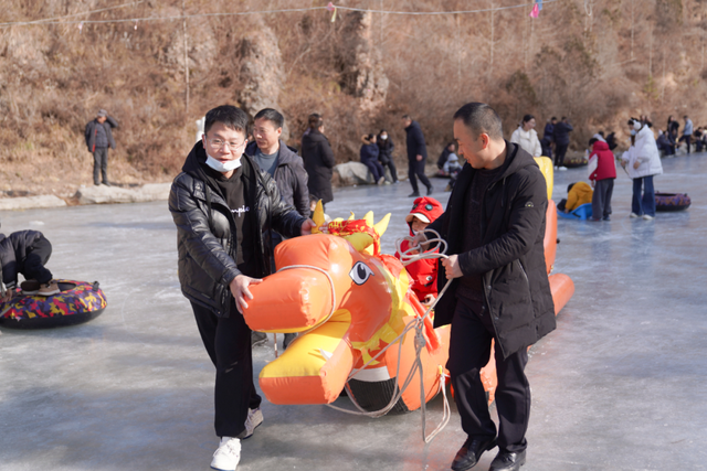 陇南，在冰瀑与雪野之间。