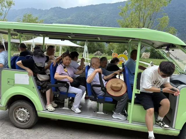 山水云屏 艺术共舞｜“跟着艺术游陇南”走进云屏三峡