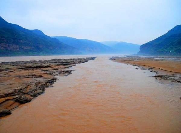 山西旅游：走进壶口瀑布观赏壮观奇景（图）