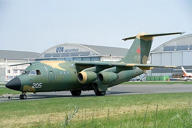 【冷门飞行器192】失败的军用运输机——BAe 146 STA