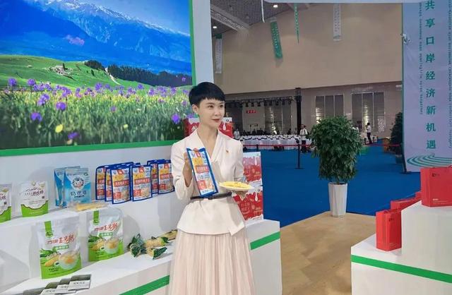 贺娇龙对新疆的贡献有多大？6件事足以说明，她就是人民的好干部