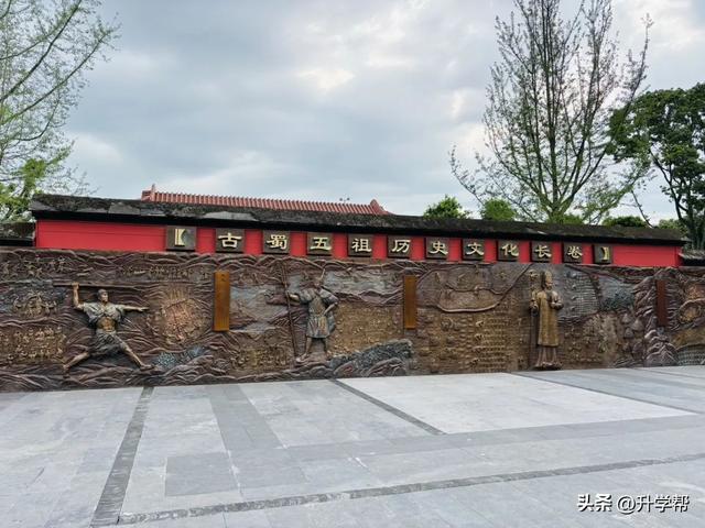 成都一座千年古典园林，地铁6号线直达，为“蜀中第一祠”