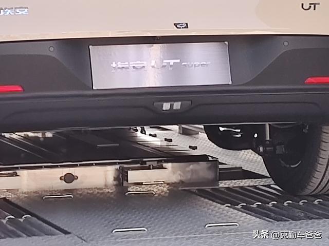试驾4.99万京东好车，广汽埃安UT super，宁德时代巧克力99秒换电