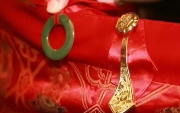 不查不知道一查吓一跳，掌管少林寺38年的释永信，私下到底多享受