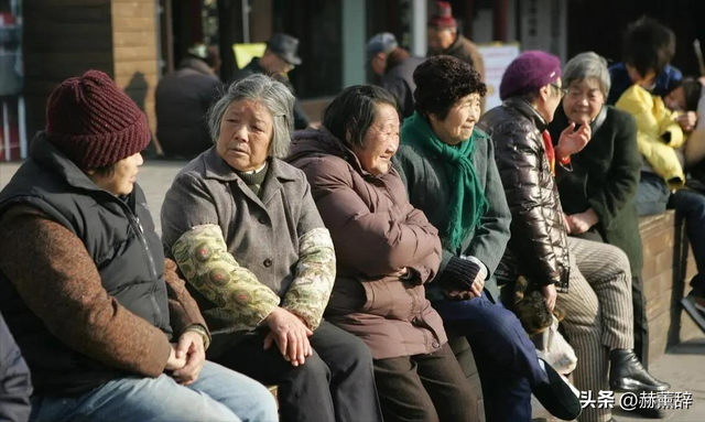 中国将迎人口死亡高峰！22年1041万，23年1100万，去年死亡多少？