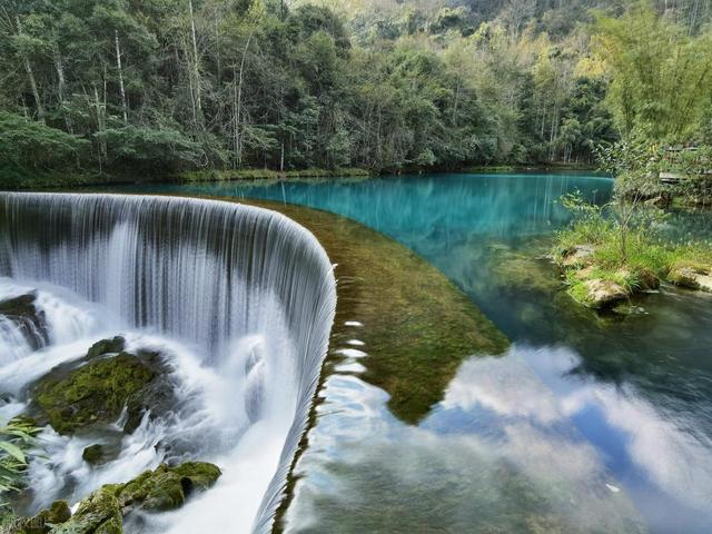 七八月份去贵州旅行不能错过的10大景点，清凉能避暑，景色又震撼