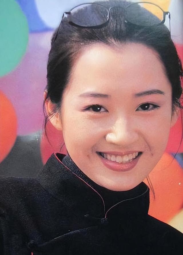 她一生 “风流成性、老少通吃	”	，撩汉无数，现如今56岁却依旧单身