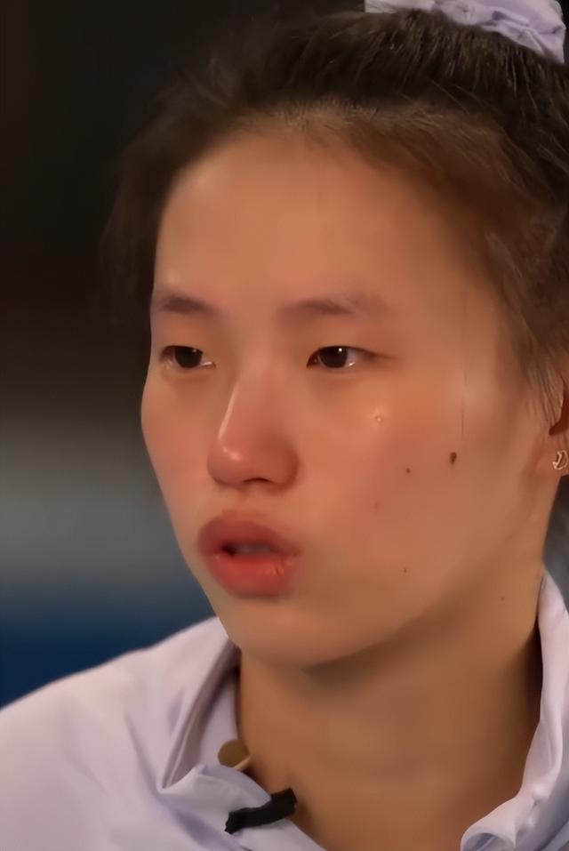 陈芋汐接受采访落泪，冲击全运会10米台冠军，但全红婵这座山太高