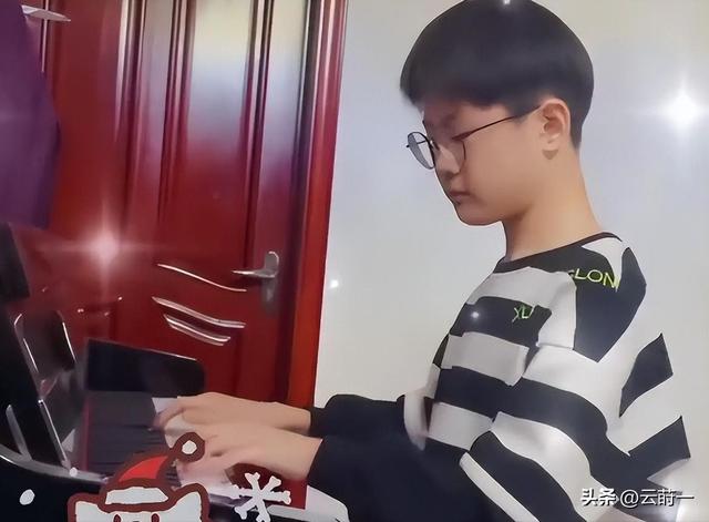 3岁上央视	，5岁登春晚，7岁就年薪百万，没想到现在却成了这样子