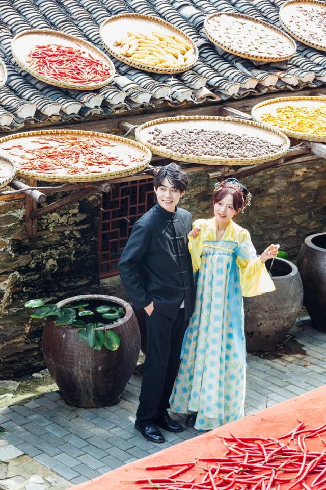 剧组扎堆！黄陂这座600岁古村，晒秋现场秒变短剧片场