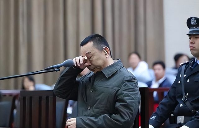 他身家400亿，染指12位女星，一餐百万，被捕时：没人敢治我的罪