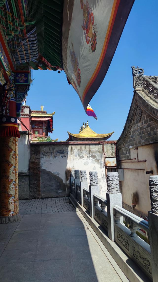 藏传佛教格鲁派四大寺院之一，西宁塔尔寺，碰巧免费进去了
