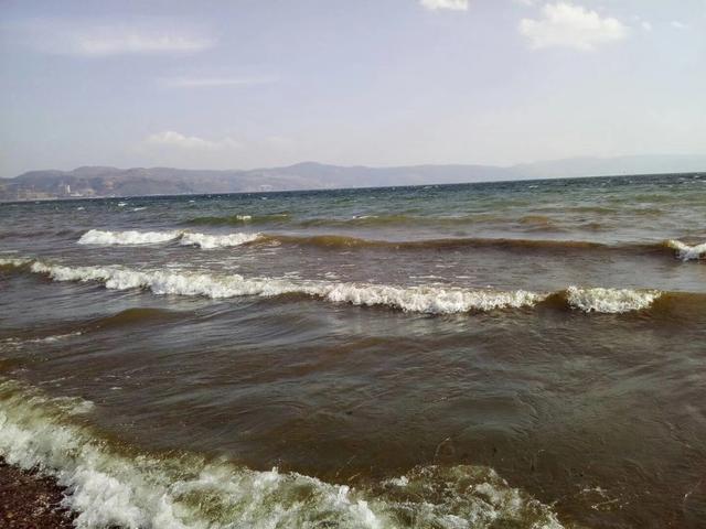 带着孙女去旅行（172）两游云南抚仙湖