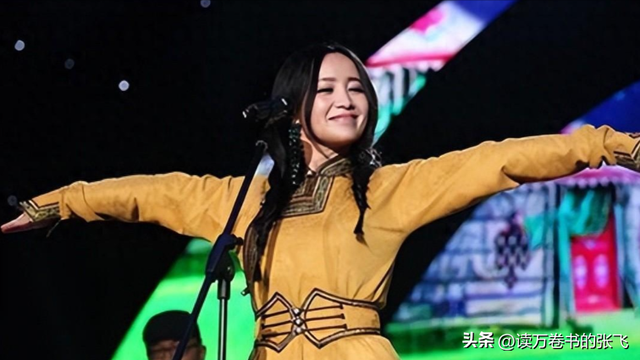 她连上5次春晚，私下却和恩师同居怀孕被骗流产，今57岁依然单身