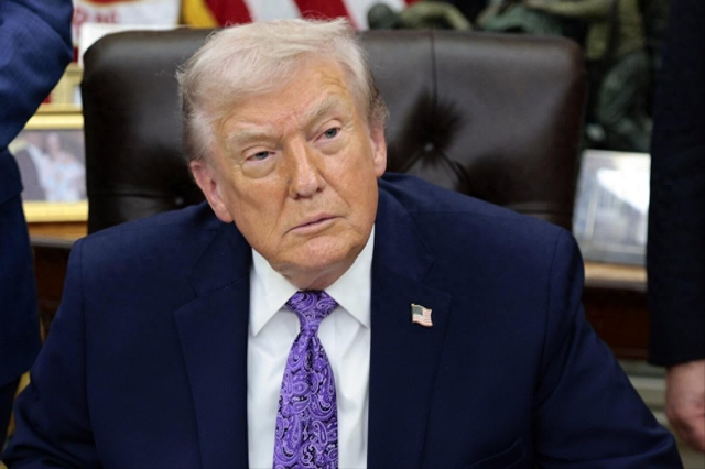 特朗普亮明底牌	，禁毒为幌子，美军剑指委内瑞拉，地缘风暴将起？