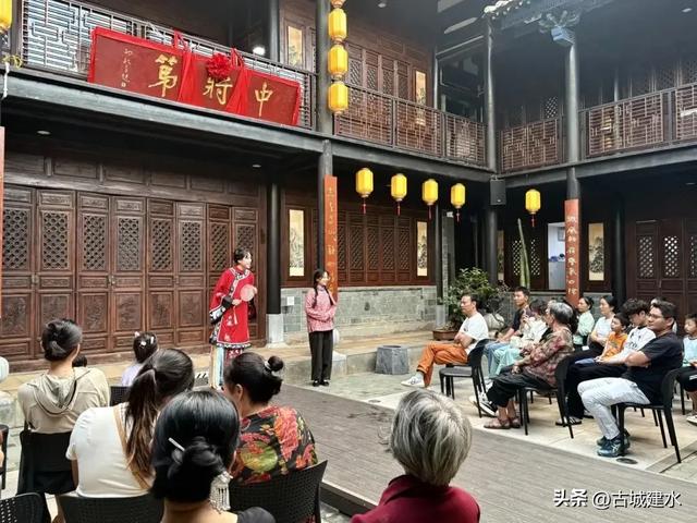 多元业态深度融合，看建水如何以创新点亮暑期市场
