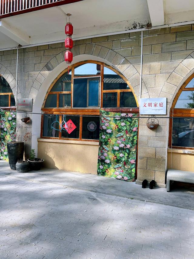 甘泉大峡谷...等等先游个无名野谷（小峡谷）