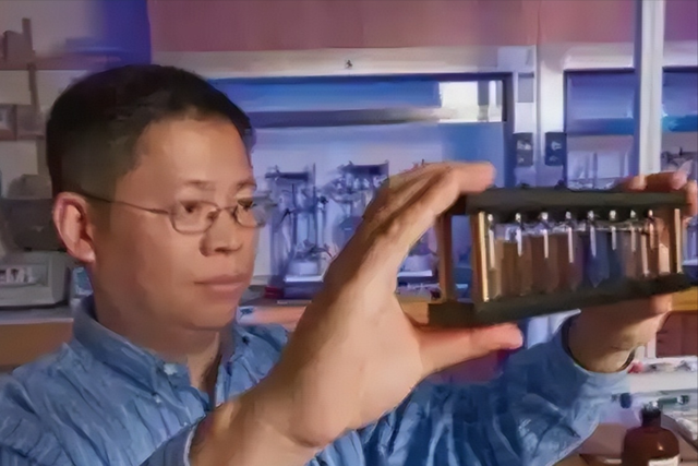 美国发出全球通缉令，逮捕中国芯片科学家陈正坤，现在怎么样了？
