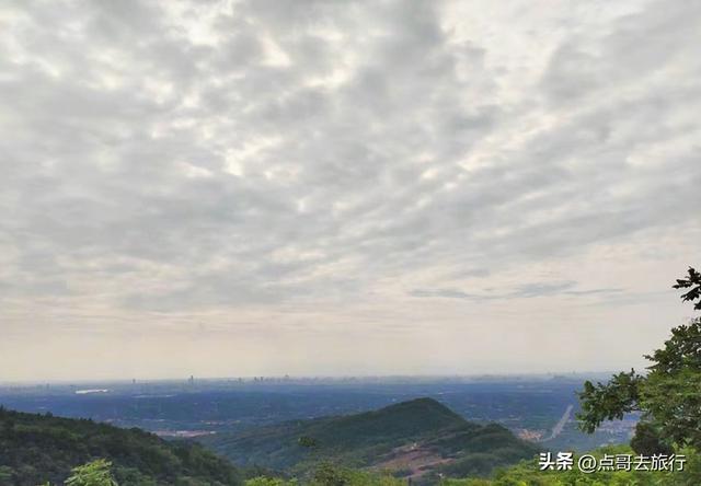 成都龙泉山被冷落的徒步线路，视野超级惊艳，地铁公交车可达！