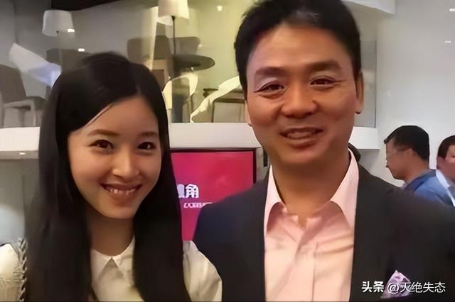 刘强东自爆在章泽天面前没自信，"老夫少妻"的残酷现实显现无疑