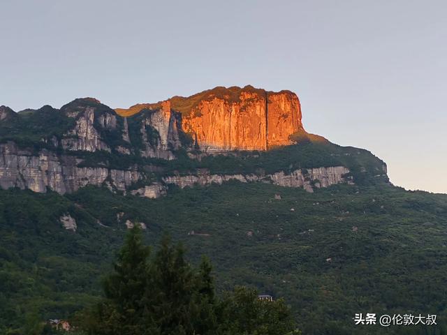 重庆南川区和武隆比区起来在旅游发展潜力上谁更胜一筹