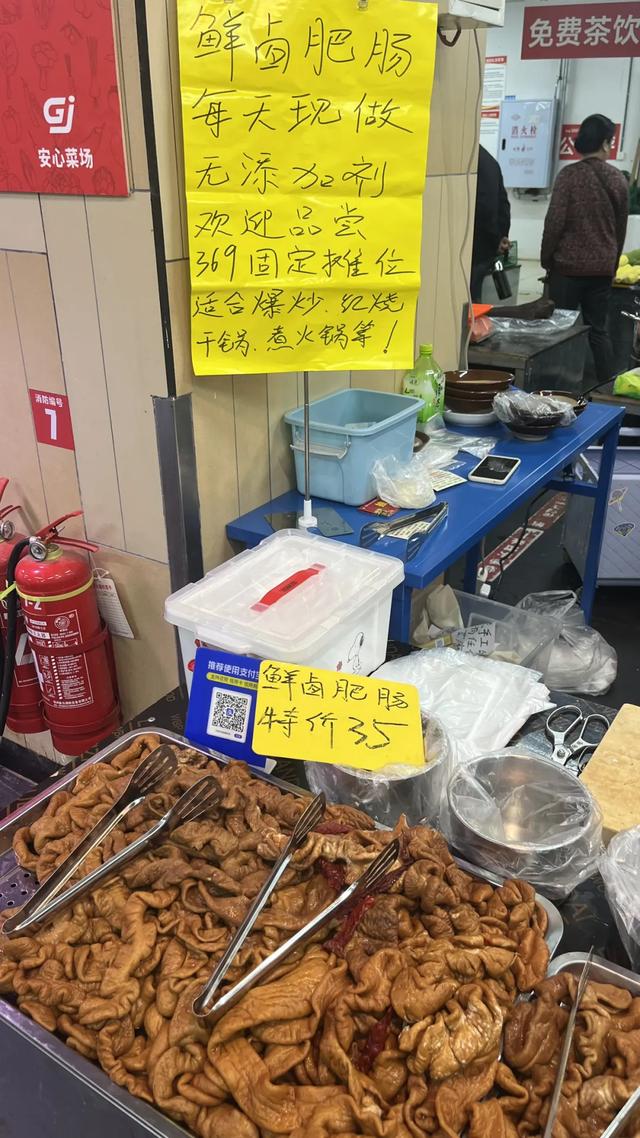 轨道直达的赶场地!地方超大,东西多,买菜这些超方便