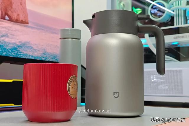 双层纯钛,健康饮水:小米新出的钛保温壶1.2L真香!
