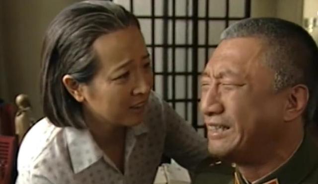 河南安阳火车站卖烟小伙被抓	，审讯后暴露身份惊动全军，他是谁？