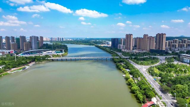 湖北省年轻的城市，设市至今只有20年，被誉为“鄂北明珠” 随州