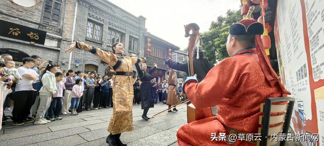 “北疆文化神州行”乌兰牧骑全国巡演60周年纪念演出｜“红色的嫩芽”长成参天大树 南国盛开北疆文化之花